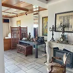 House דירה